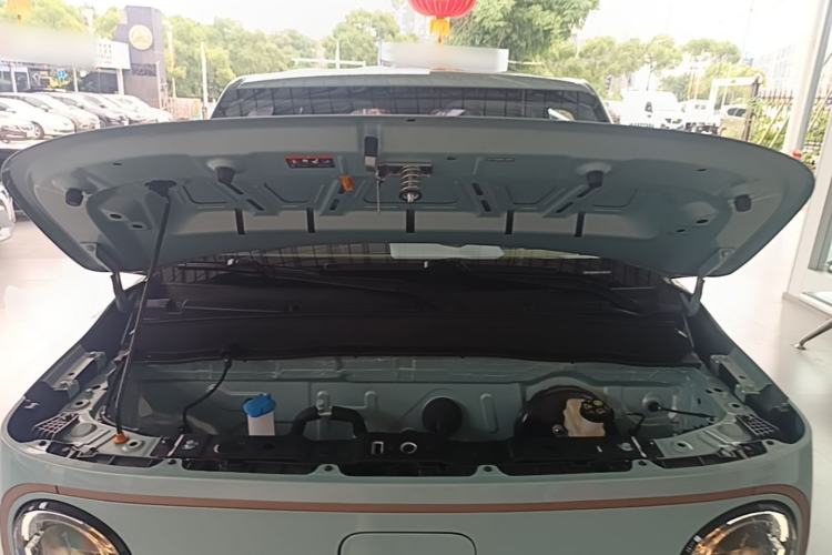 Used Geely Galaxy Panda 2024 Panda Mini 200km Endurance Bear Engine Bay