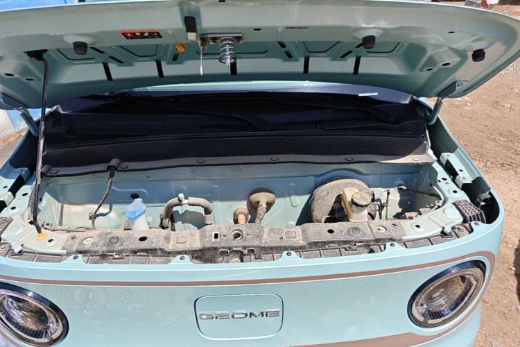 Used Geely Galaxy Panda 2024 Panda Mini 200km Endurance Bear Engine Bay