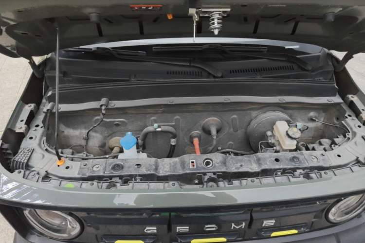 Used Geely Galaxy Panda 2024 200km Panda Rider Engine Bay
