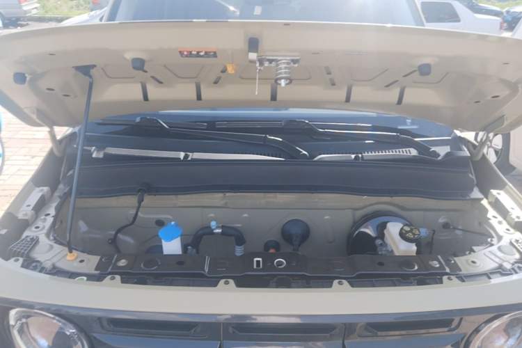 Used Geely Galaxy Panda 2024 200km Panda Rider Engine Bay