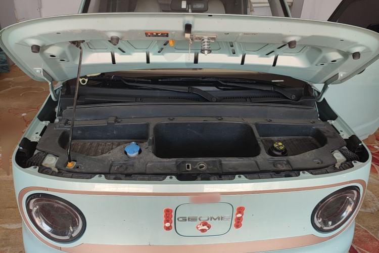 Used Geely Galaxy Panda 2024 Panda Mini 200km Endurance Bear Engine Bay