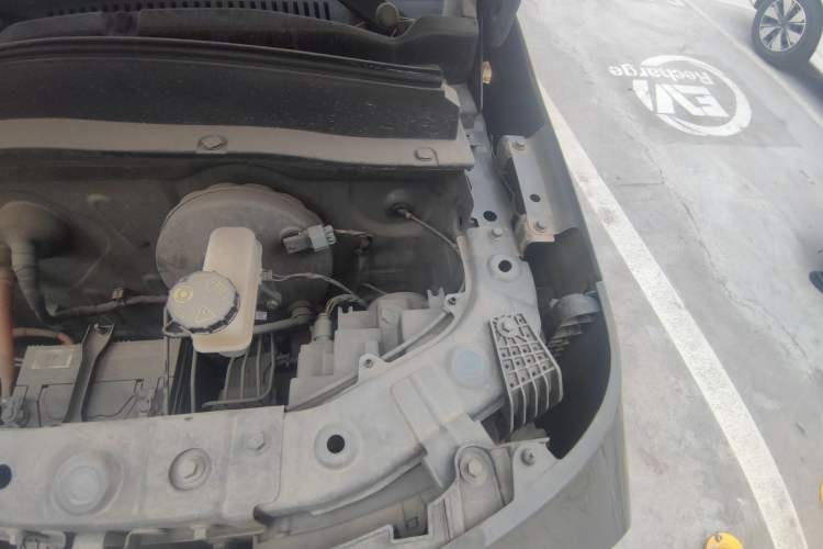 Used Geely Galaxy Panda 2024 200km Panda Rider Engine Bay Left