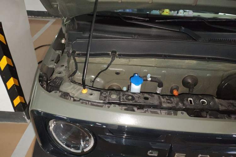 Used Geely Galaxy Panda 2024 200km Panda Rider Engine Bay Right