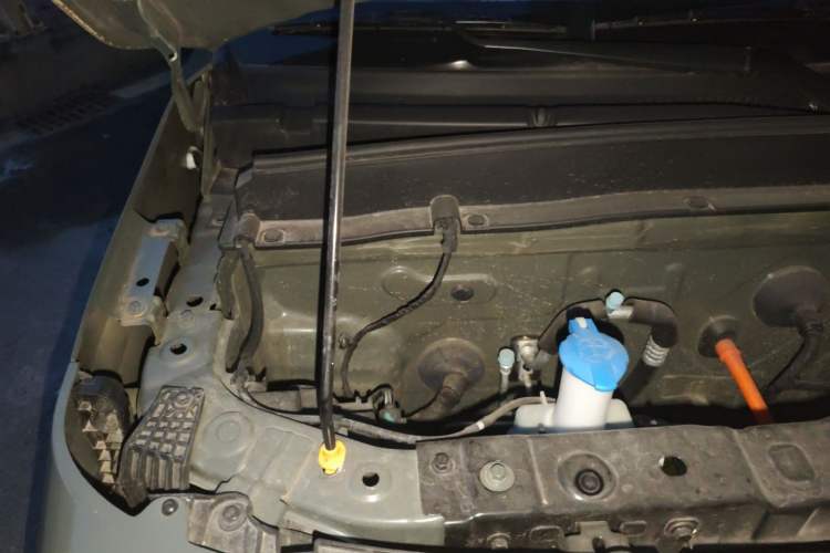 Used Geely Galaxy Panda 2024 200km Panda Rider Engine Bay Right