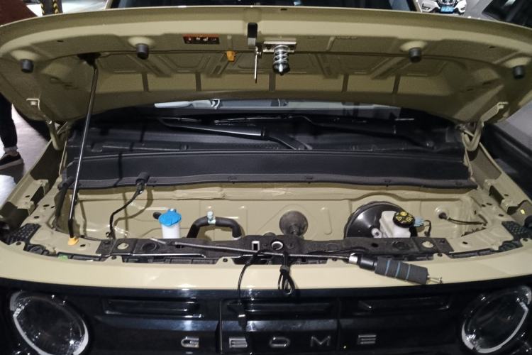 Used Geely Galaxy Panda 2024 200km Panda Rider Engine Bay