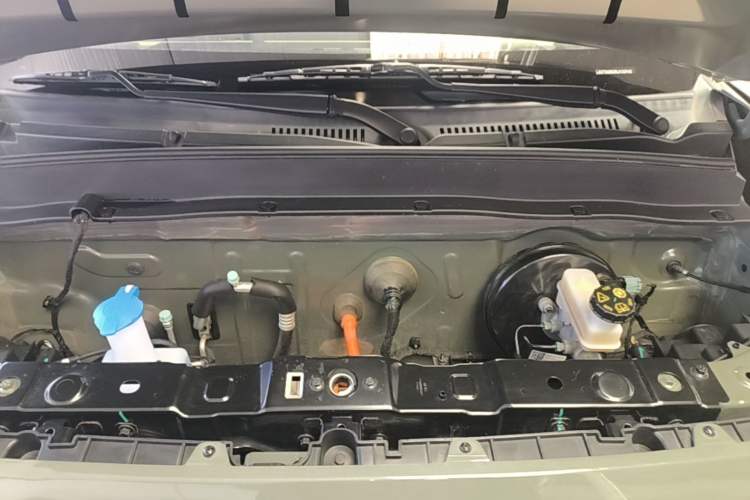Used Geely Galaxy Panda 2024 200km Panda Rider Engine Bay