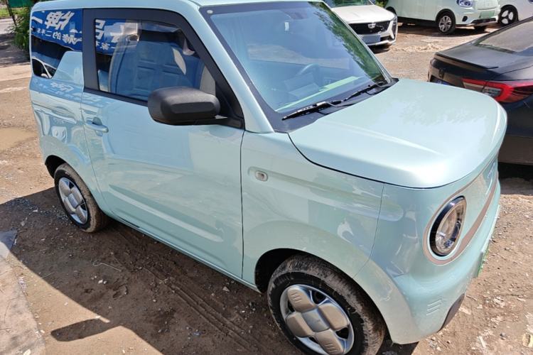 Used Geely Galaxy Panda 2024 Panda Mini 200km Endurance Bear Front Right 45 Deg