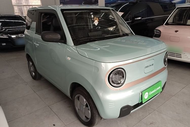 Used Geely Galaxy Panda 2024 Panda Mini 200km Endurance Bear Front Right 45 Deg