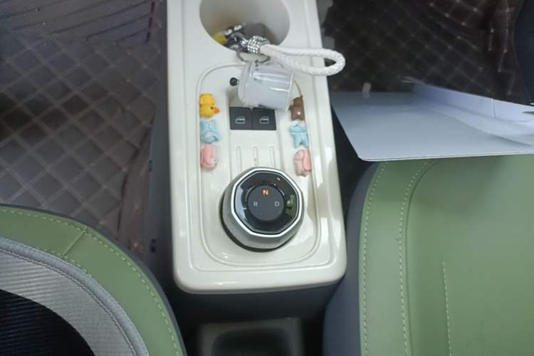 Used Geely Galaxy Panda 2024 200km Panda Rider Gear Lever