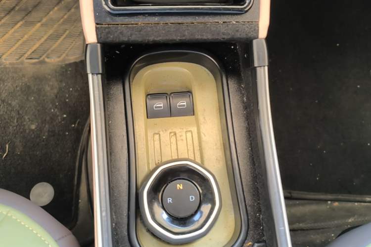 Used Geely Galaxy Panda 2024 200km Panda Rider Gear Lever
