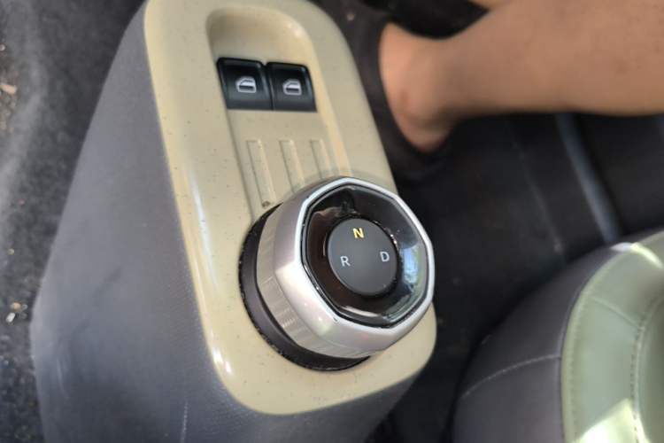 Used Geely Galaxy Panda 2024 200km Panda Rider Gear Lever