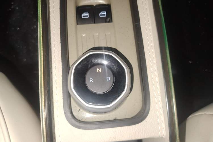 Used Geely Galaxy Panda 2024 200km Panda Rider Gear Lever
