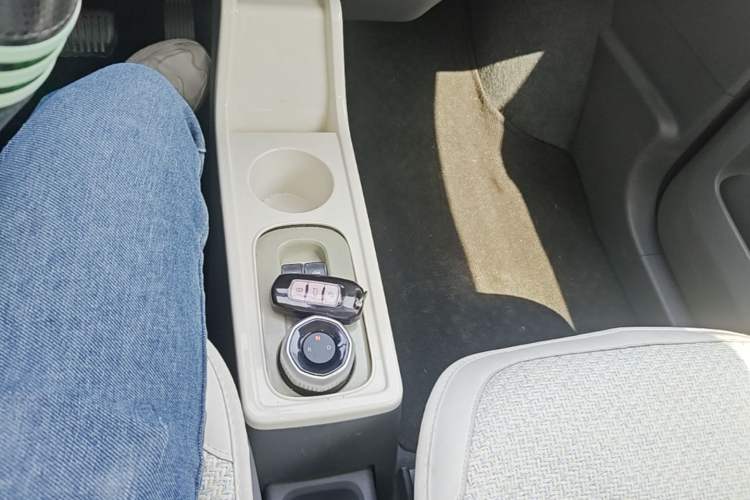 Used Geely Galaxy Panda 2024 200km Panda Rider Gear Lever