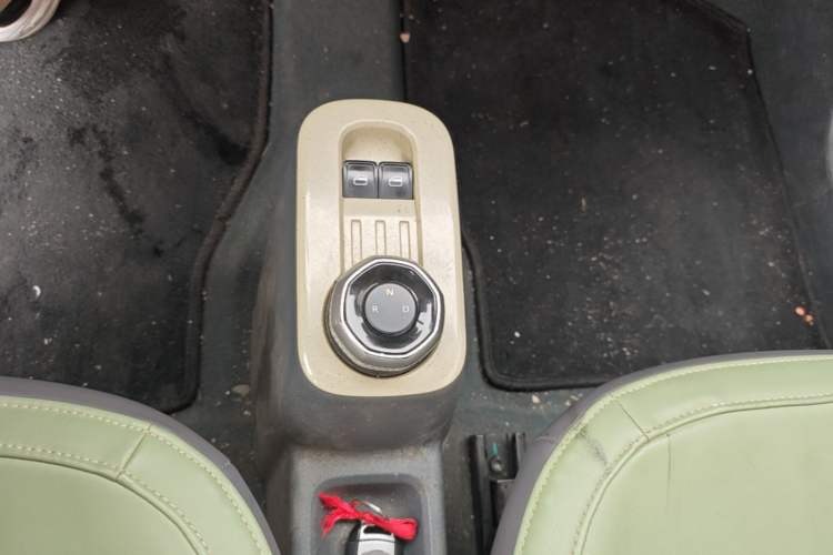 Used Geely Galaxy Panda 2024 200km Panda Rider Gear Lever