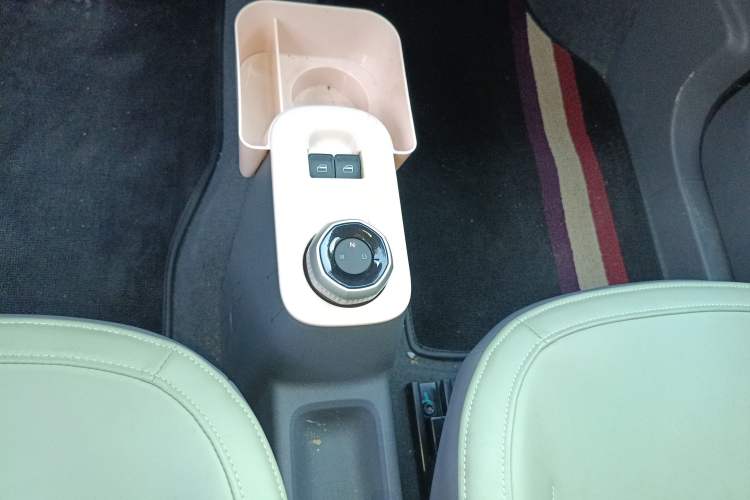 Used Geely Galaxy Panda 2024 200km Panda Rider Gear Lever
