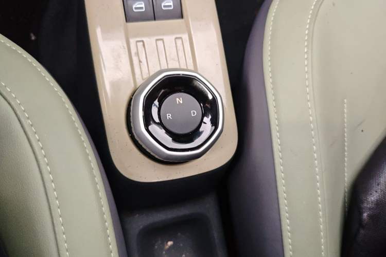 Used Geely Galaxy Panda 2024 200km Panda Rider Gear Lever
