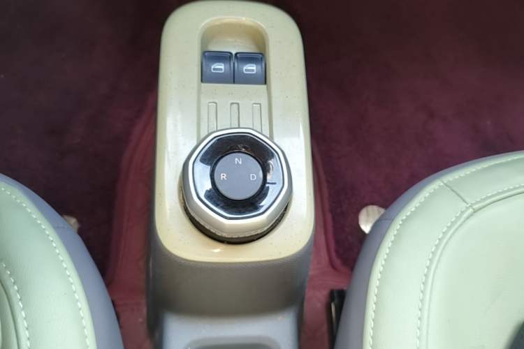 Used Geely Galaxy Panda 2024 200km Panda Rider Gear Lever