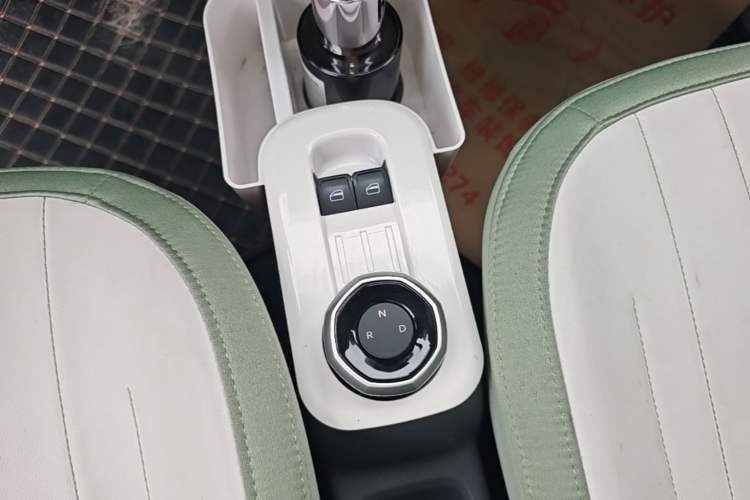Used Geely Galaxy Panda 2024 200km Panda Rider Gear Lever