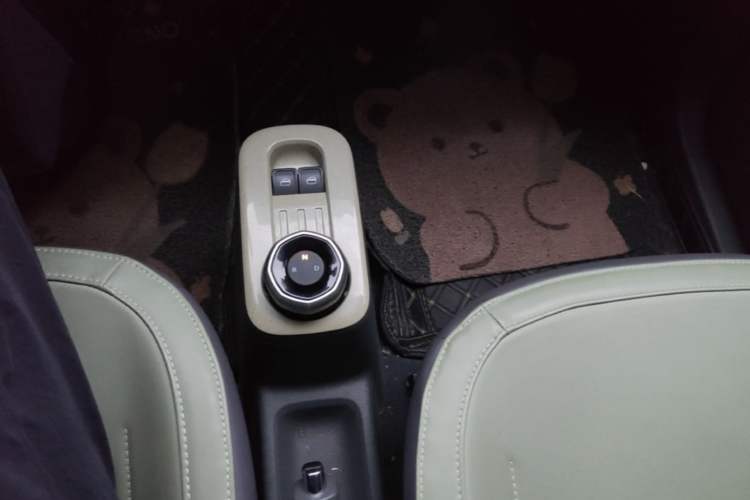 Used Geely Galaxy Panda 2024 200km Panda Rider Gear Lever