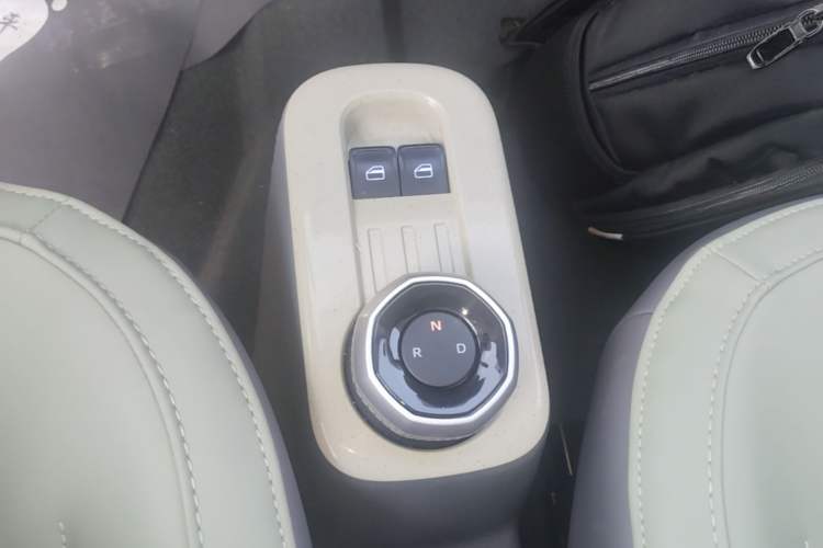Used Geely Galaxy Panda 2024 200km Panda Rider Gear Lever