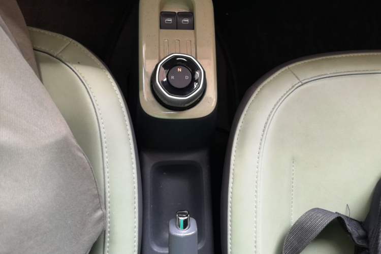 Used Geely Galaxy Panda 2024 200km Panda Rider Gear Lever