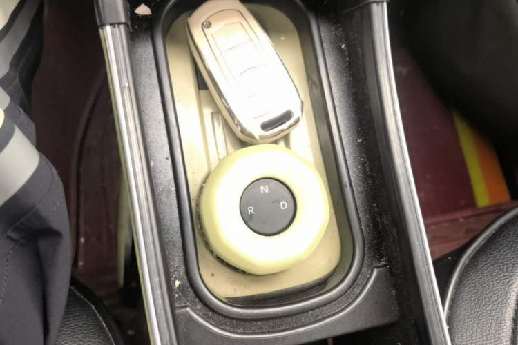Used Geely Galaxy Panda 2024 200km Panda Rider Gear Lever