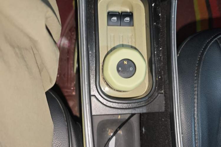 Used Geely Galaxy Panda 2024 200km Panda Rider Gear Lever