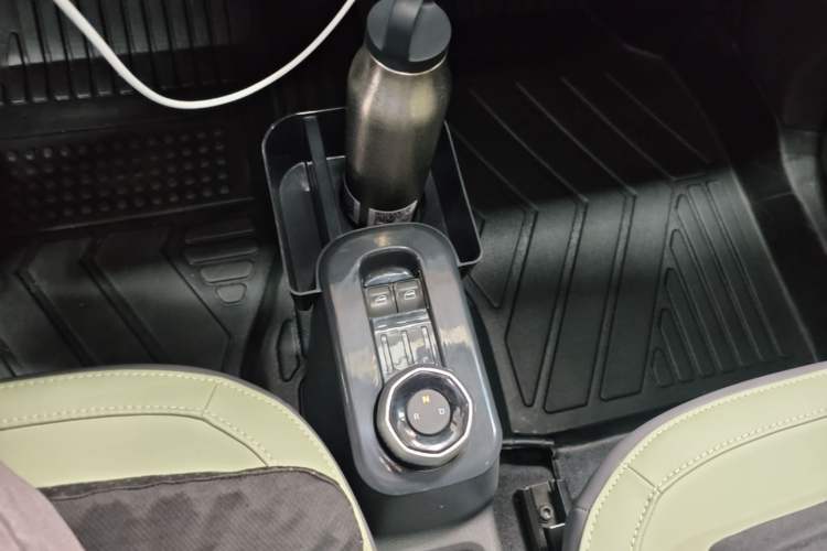 Used Geely Galaxy Panda 2024 200km Panda Rider Gear Lever