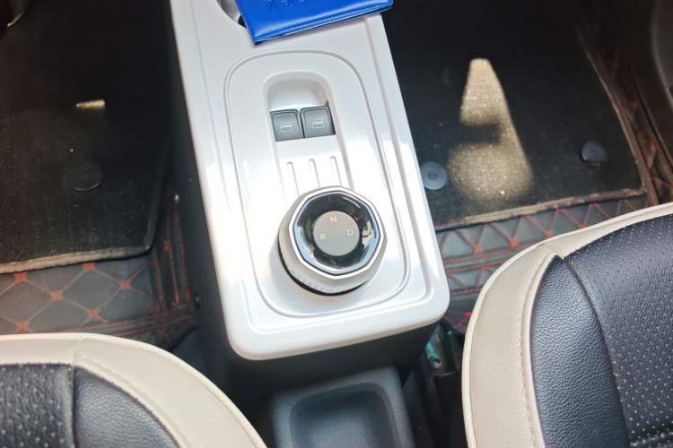 Used Geely Galaxy Panda 2024 200km Panda Rider Gear Lever