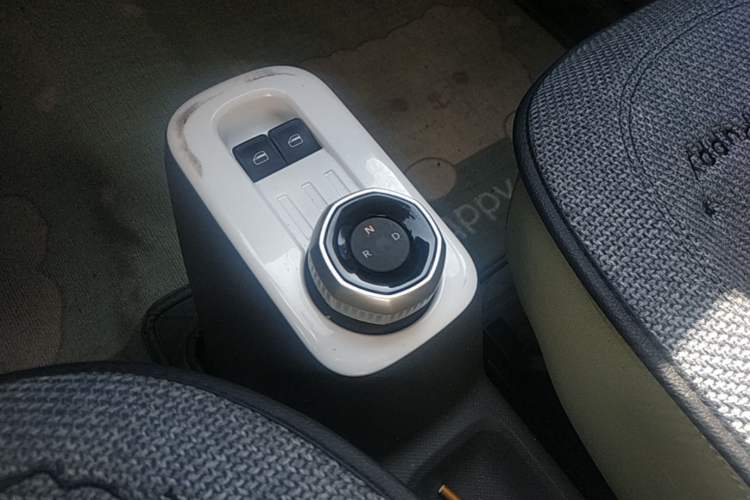 Used Geely Galaxy Panda 2024 200km Panda Rider Gear Lever