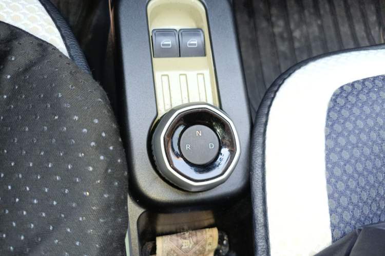 Used Geely Galaxy Panda 2024 200km Panda Rider Gear Lever