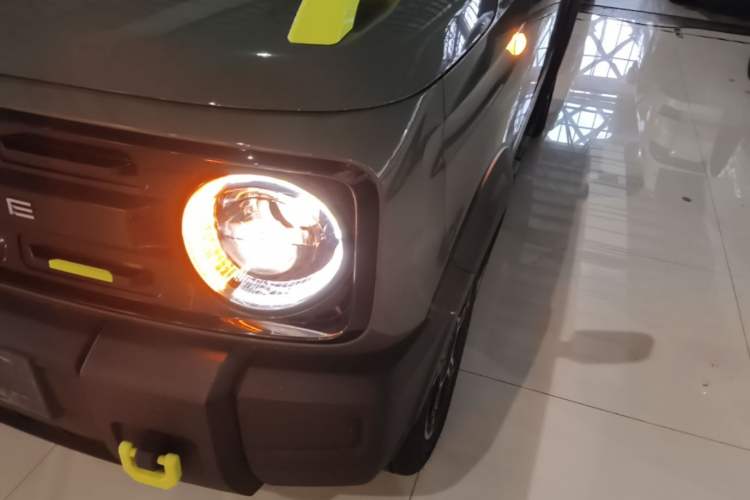 Used Geely Galaxy Panda 2024 200km Panda Rider Left Front Headlight