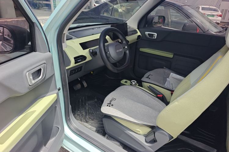 Used Geely Galaxy Panda 2024 Panda Mini 200km Endurance Bear Left Front Seat