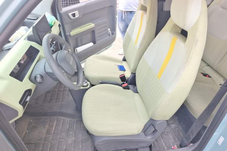 Used Geely Galaxy Panda 2024 Panda Mini 200km Endurance Bear Left Front Seat