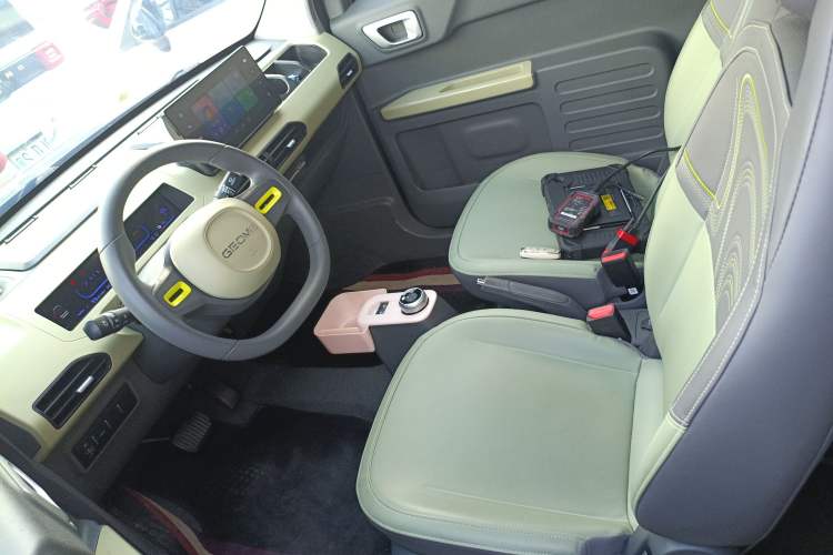 Used Geely Galaxy Panda 2024 200km Panda Rider Left Front Seat