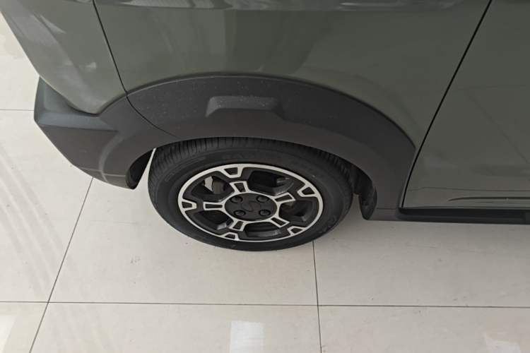 Used Geely Galaxy Panda 2024 200km Panda Rider Left Front Wheel Hub