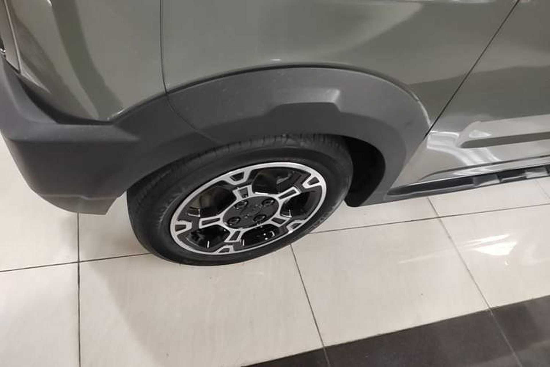 Used Geely Galaxy Panda 2024 200km Panda Rider Left Front Wheel Hub