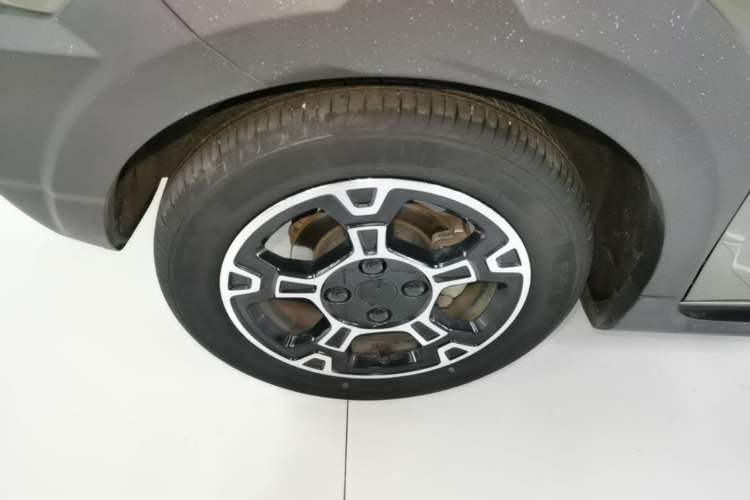 Used Geely Galaxy Panda 2024 200km Panda Rider Left Front Wheel Hub