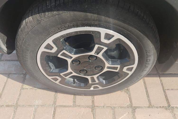 Used Geely Galaxy Panda 2024 200km Panda Rider Left Front Wheel Hub