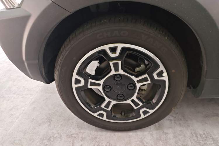 Used Geely Galaxy Panda 2024 200km Panda Rider Left Front Wheel Hub