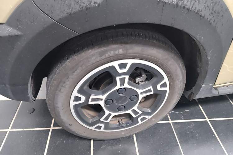Used Geely Galaxy Panda 2024 200km Panda Rider Left Front Wheel Hub