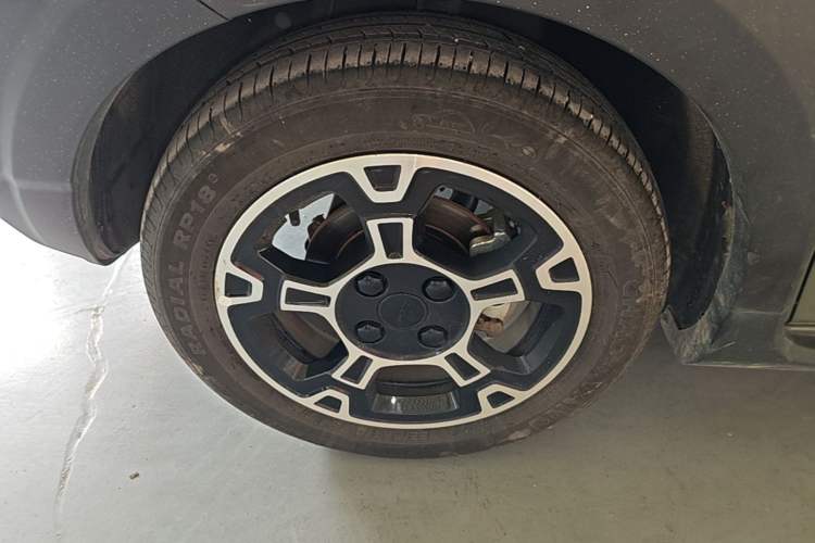 Used Geely Galaxy Panda 2024 200km Panda Rider Left Front Wheel Hub