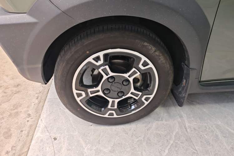 Used Geely Galaxy Panda 2024 200km Panda Rider Left Front Wheel Hub