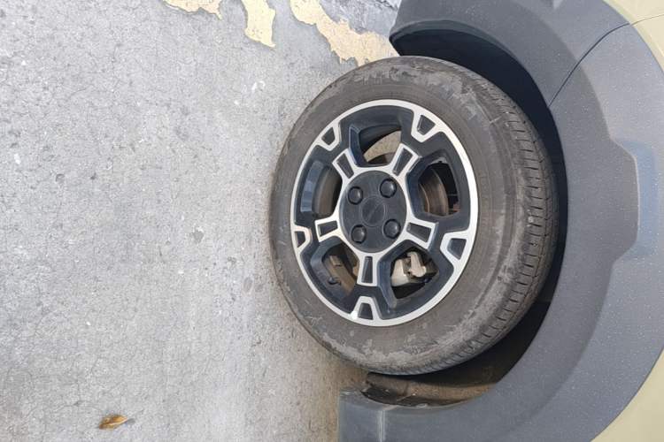 Used Geely Galaxy Panda 2024 200km Panda Rider Left Front Wheel Hub