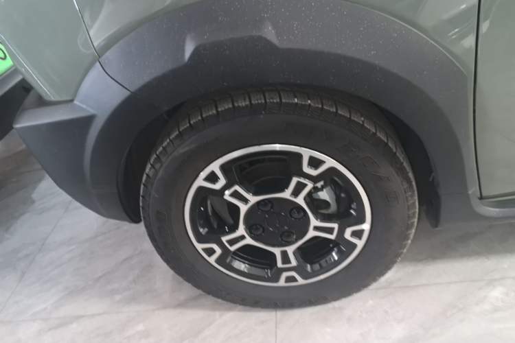 Used Geely Galaxy Panda 2024 200km Panda Rider Left Front Wheel Hub