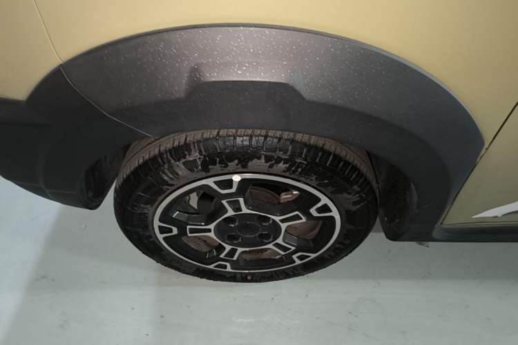 Used Geely Galaxy Panda 2024 200km Panda Rider Left Front Wheel Hub