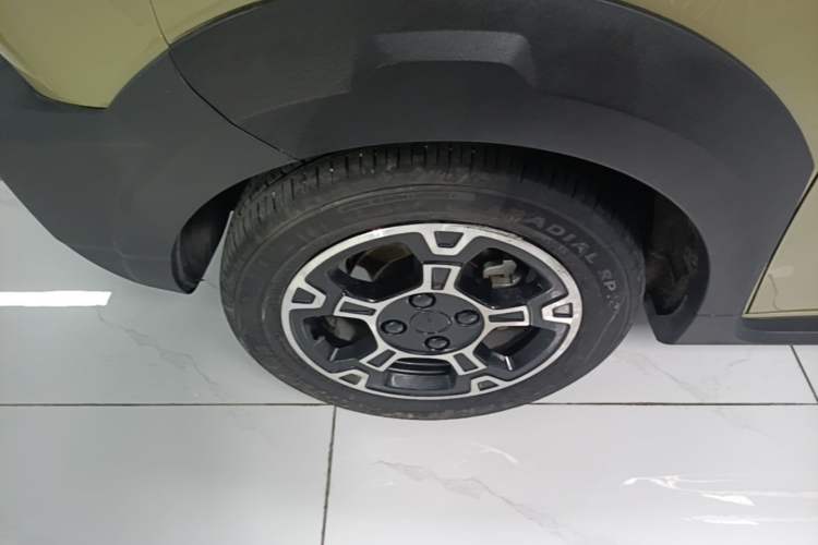 Used Geely Galaxy Panda 2024 200km Panda Rider Left Front Wheel Hub