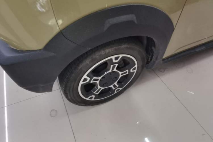Used Geely Galaxy Panda 2024 200km Panda Rider Left Front Wheel Hub