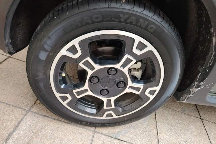 Used Geely Galaxy Panda 2024 200km Panda Rider Left Front Wheel Hub
