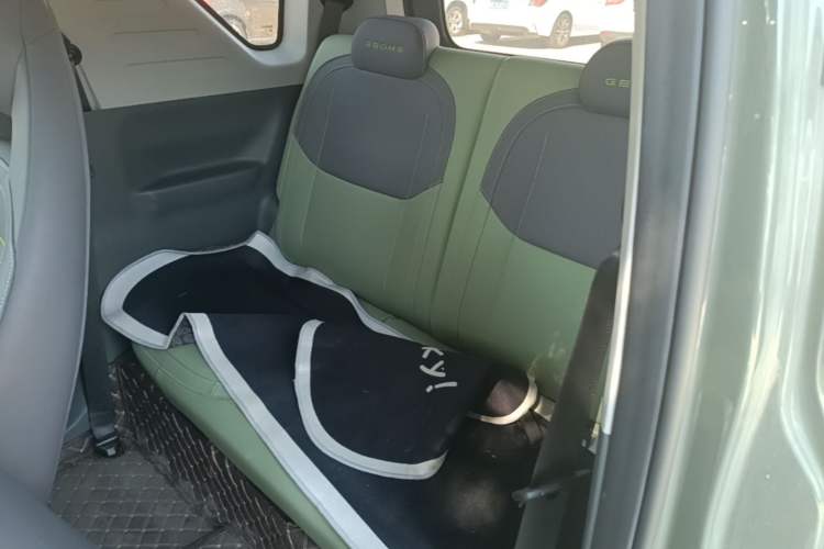 Used Geely Galaxy Panda 2024 200km Panda Rider Left Rear Seat